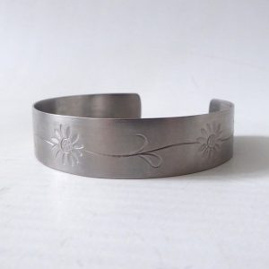 Stamped IVS modernist stainless steel vintage flower bracelet bangle, retro cuff