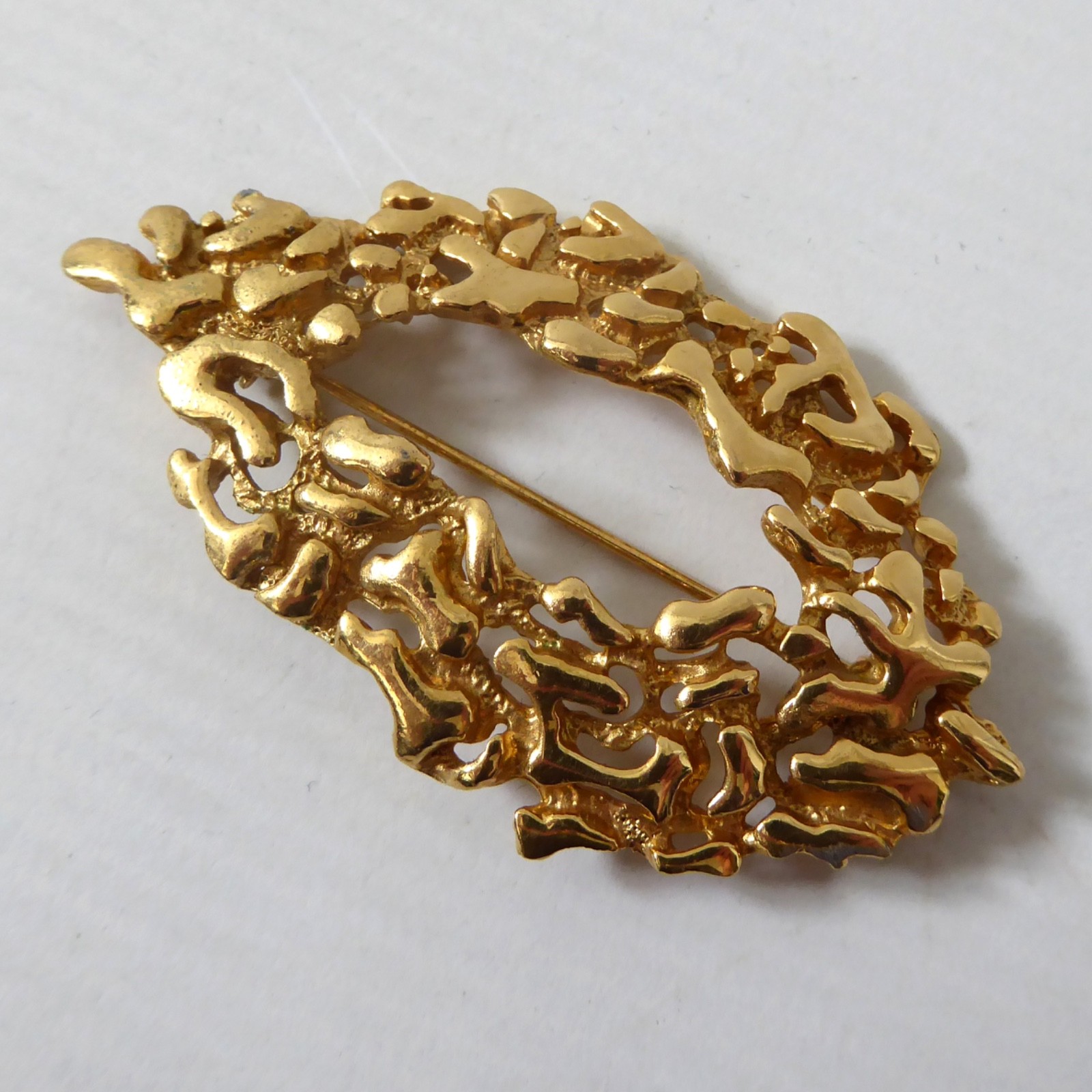 Vendome gold tone large brooch. Vintage 1960s brutalist retro, open textured pin