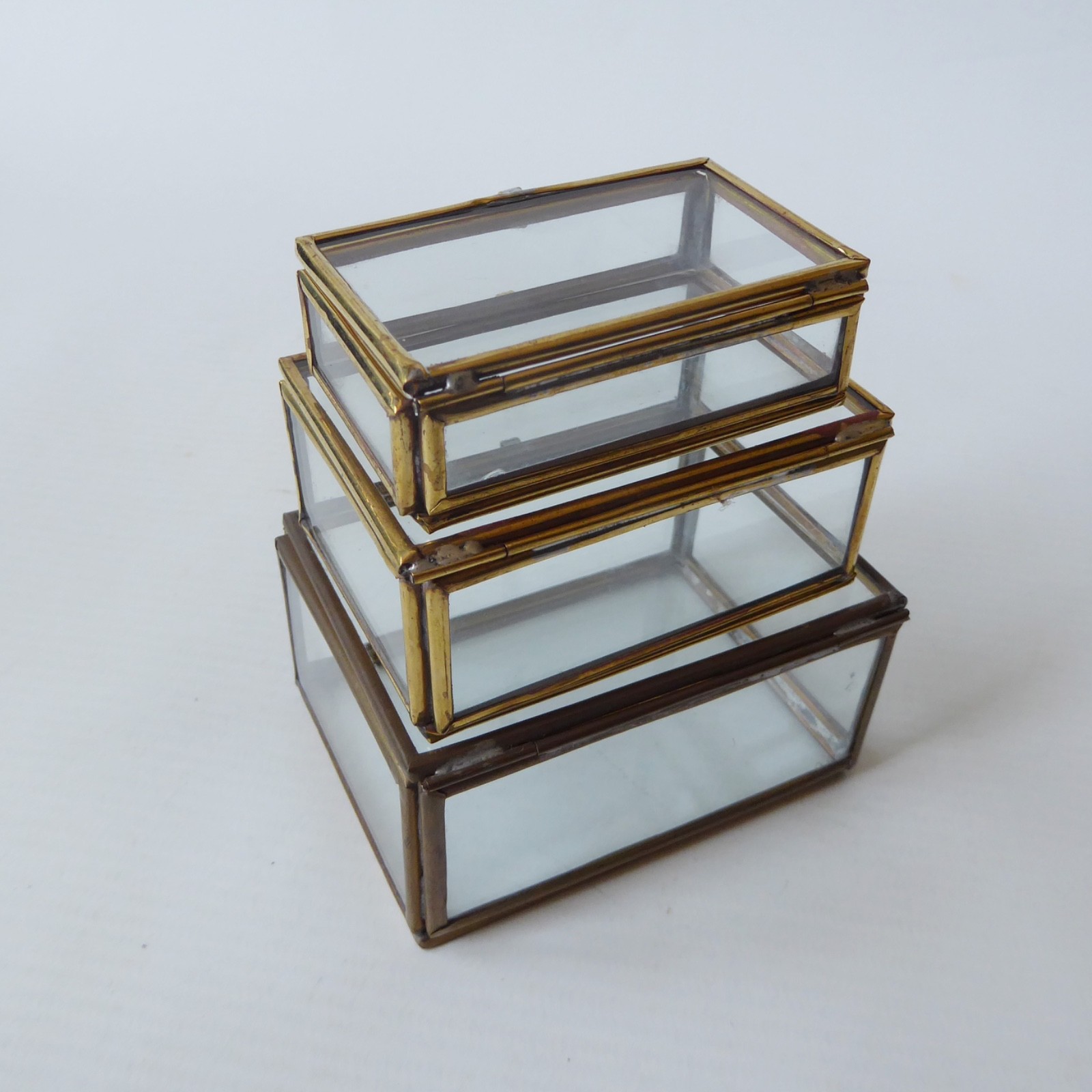 Vintage 3 glass trinket display boxes set, brass framed. Box in a box in a box! - Image 4