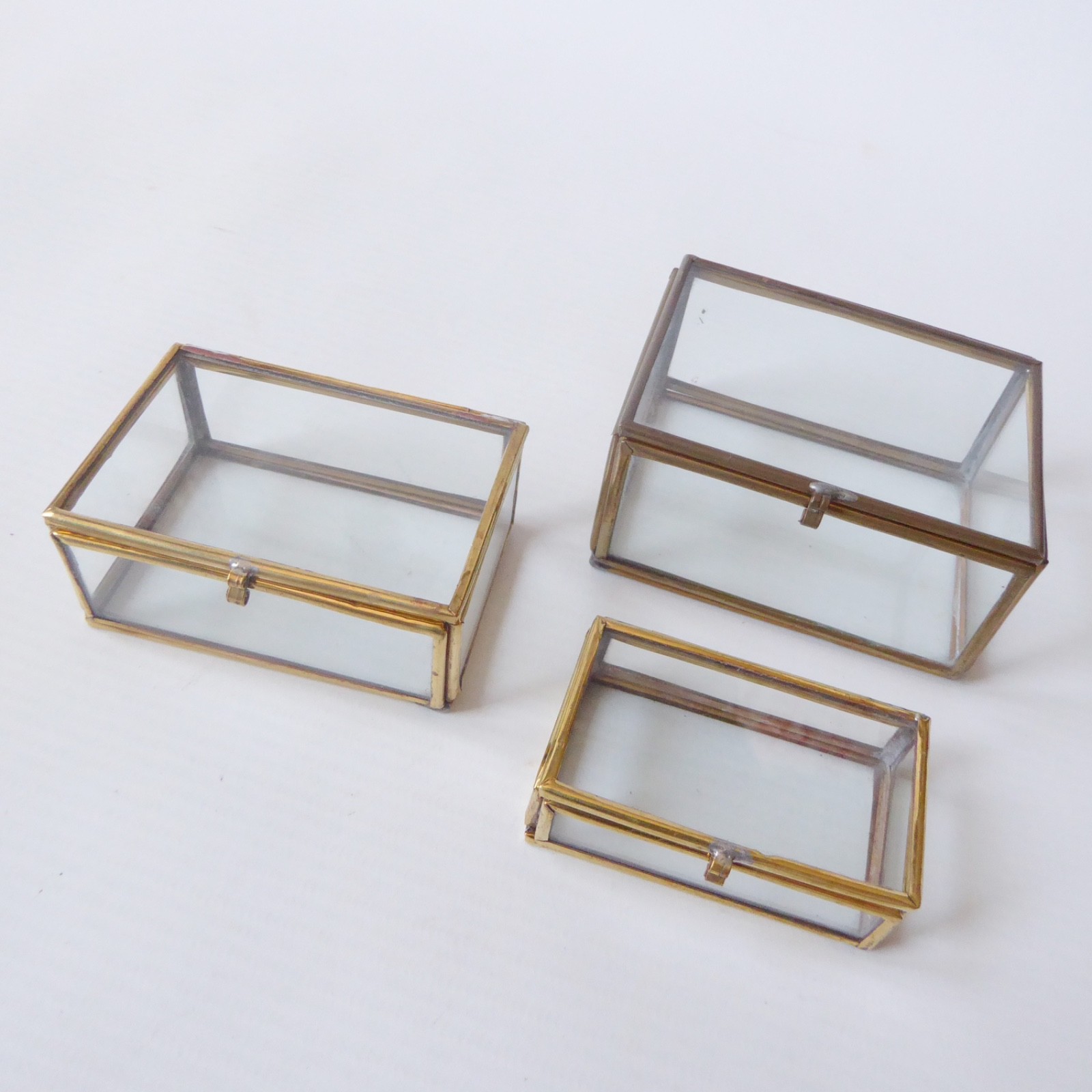 Vintage 3 glass trinket display boxes set, brass framed. Box in a box in a box! - Image 5