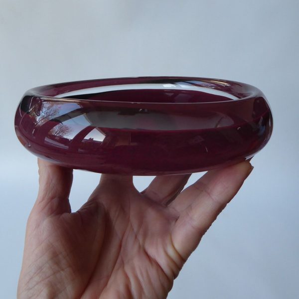Vintage art glass bowl. Dusky mottled pink plum & swirl. 6" shallow dish 1960s - Image 12