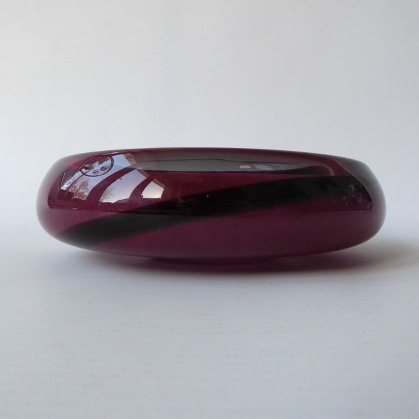 Vintage art glass bowl. Dusky mottled pink plum & swirl. 6" shallow dish 1960s - Image 4