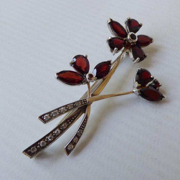 Vintage silver brooch & red glass or gemstone, rhinestone flowers. Czech garnet? - Image 5