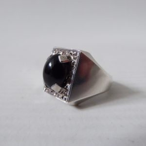 Vintage silver ring + black oval gemstone. Chunky modernist brutalist, Size L