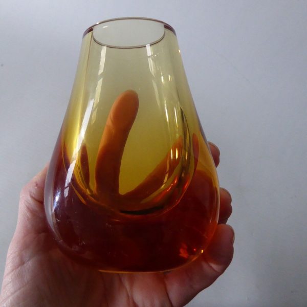Whitefriars art glass vase, Gold FLC full lead crystal 9657 small hambone, retro - Image 4