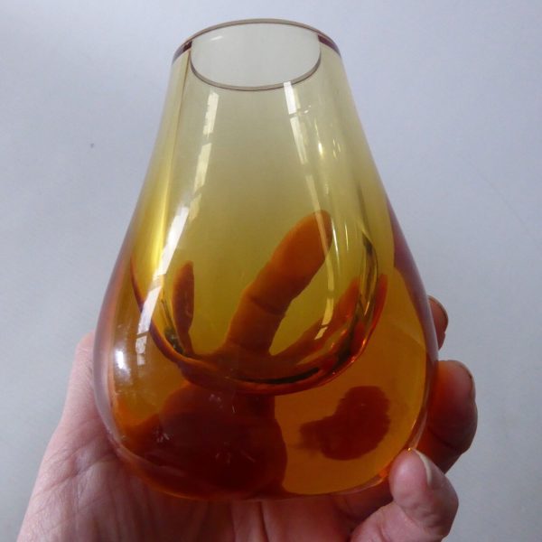 Whitefriars art glass vase, Gold FLC full lead crystal 9657 small hambone, retro - Image 7