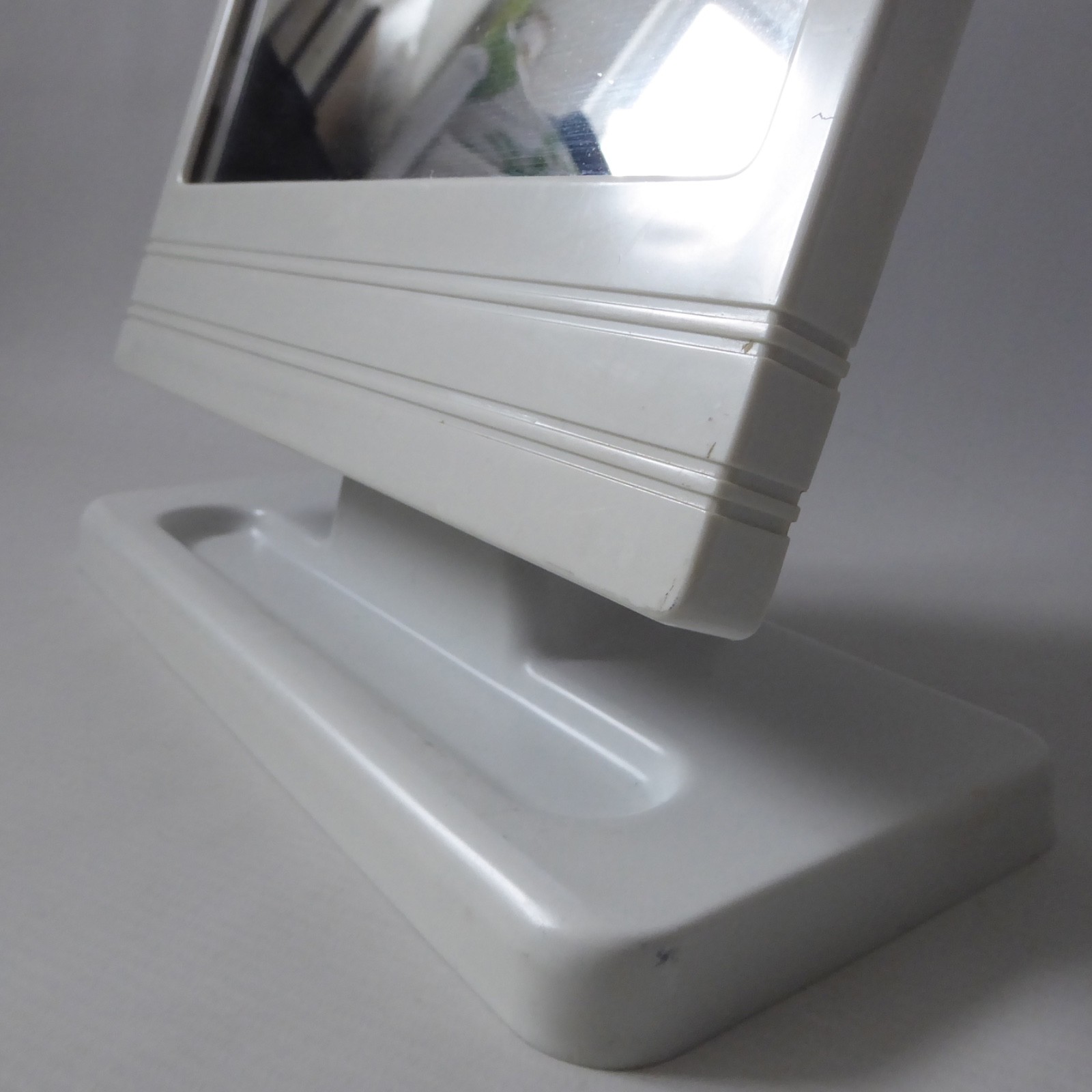 Woolworths vintage dressing table mirror free standing adjustable. Retro vanity - Image 5