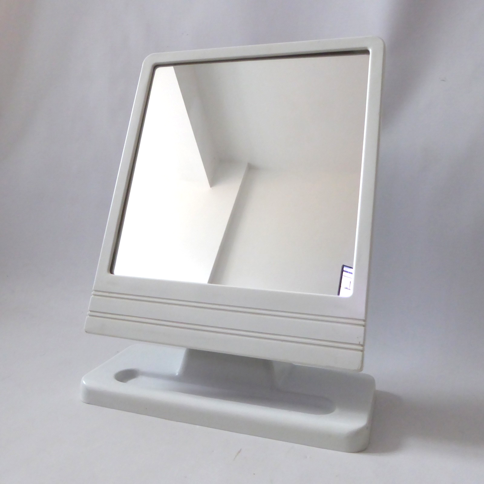 Woolworths vintage dressing table mirror free standing adjustable. Retro vanity