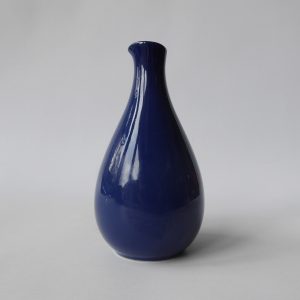 1967 Arabia Finland dark blue ceramic oil vinegar jug pot, 1960s Kaarina Aho MCM