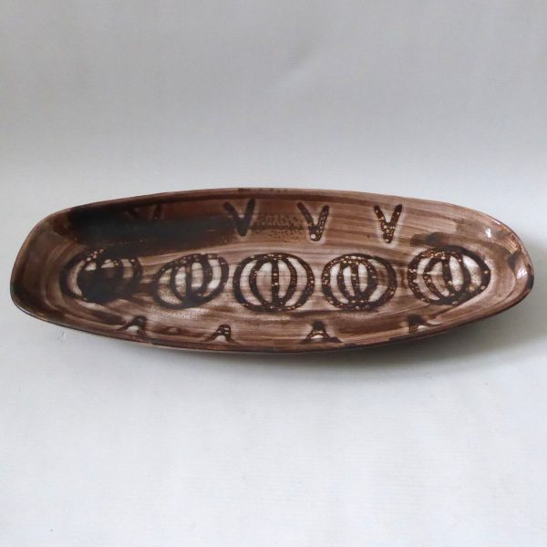 1970s brown Cinque Ports Pottery big 70s studio pottery dish The Monastery, Rye - Image 4