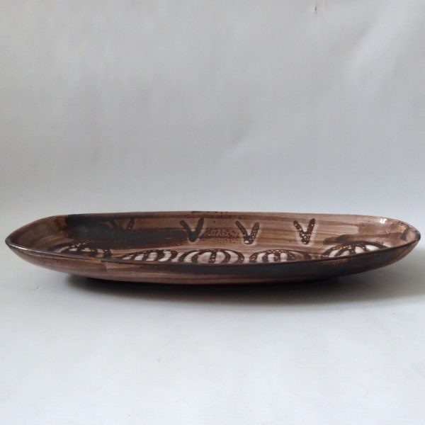 1970s brown Cinque Ports Pottery big 70s studio pottery dish The Monastery, Rye - Image 6