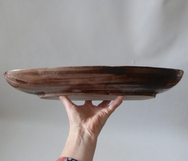 1970s brown Cinque Ports Pottery big 70s studio pottery dish The Monastery, Rye - Image 9