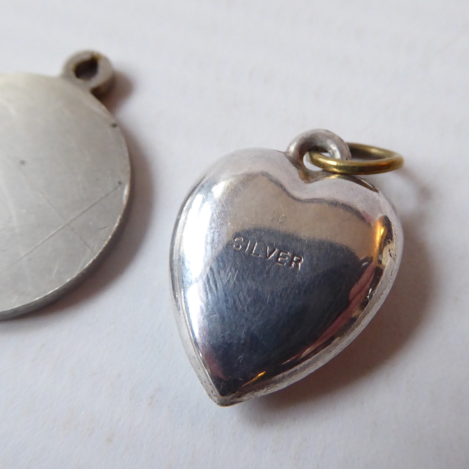 3 x vintage silver pendant. Celtic cross, St Christopher, heart, charms sterling - Image 11