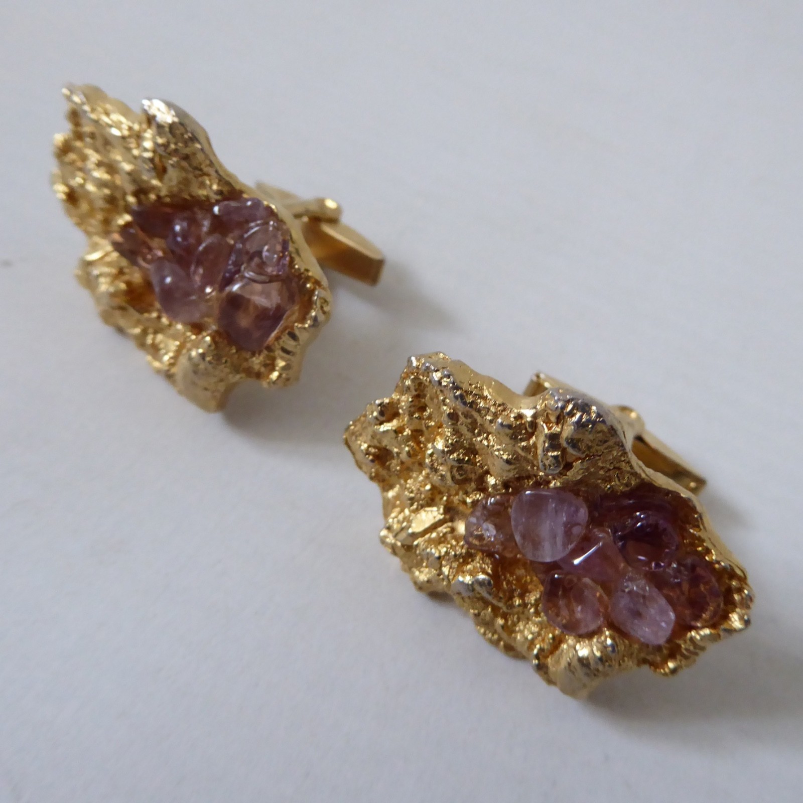 Brutalist gold tone & amethyst nugget cufflinks, large vintage 1960s 1970s retro - Image 10