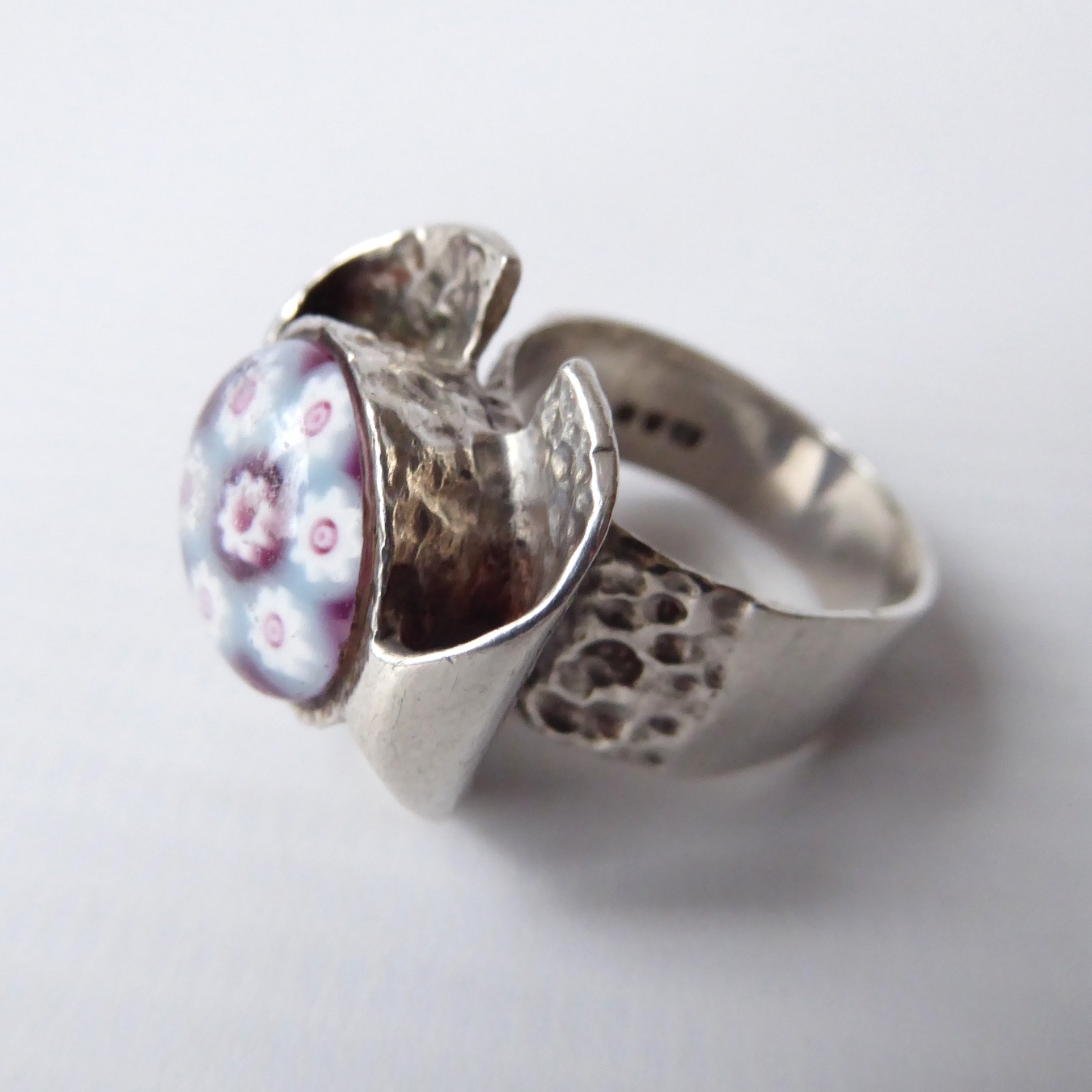 Caithness Glass millefiori silver ring. 1970s Sterling silver 925 brutalist bark - Image 9