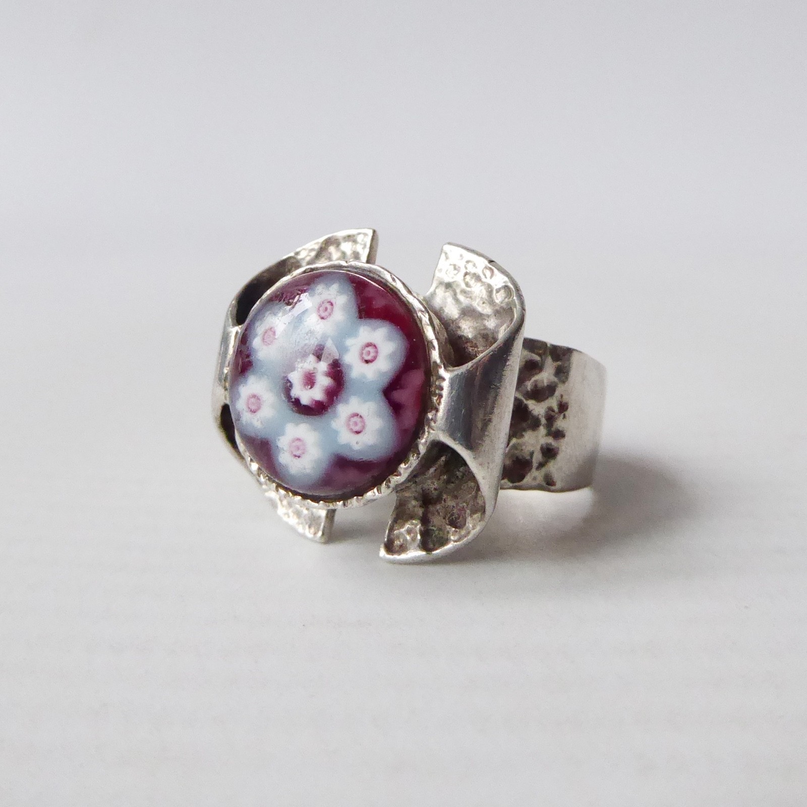 Caithness Glass millefiori silver ring. 1970s Sterling silver 925 brutalist bark