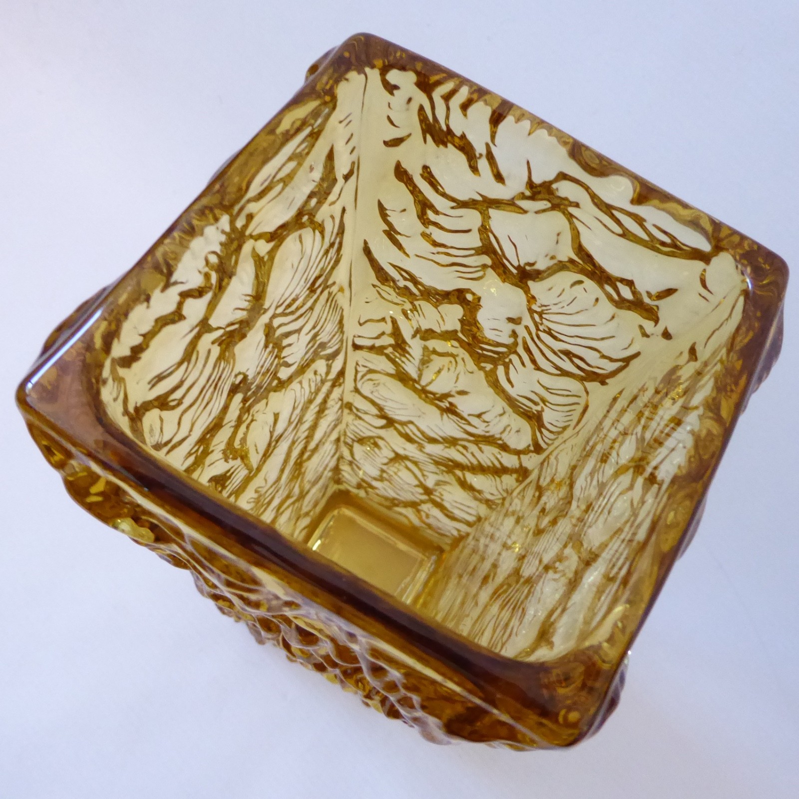Czech 1969 Vladislav Urban Rosice vintage art glass vase, Moravia 1502/25. Amber - Image 8