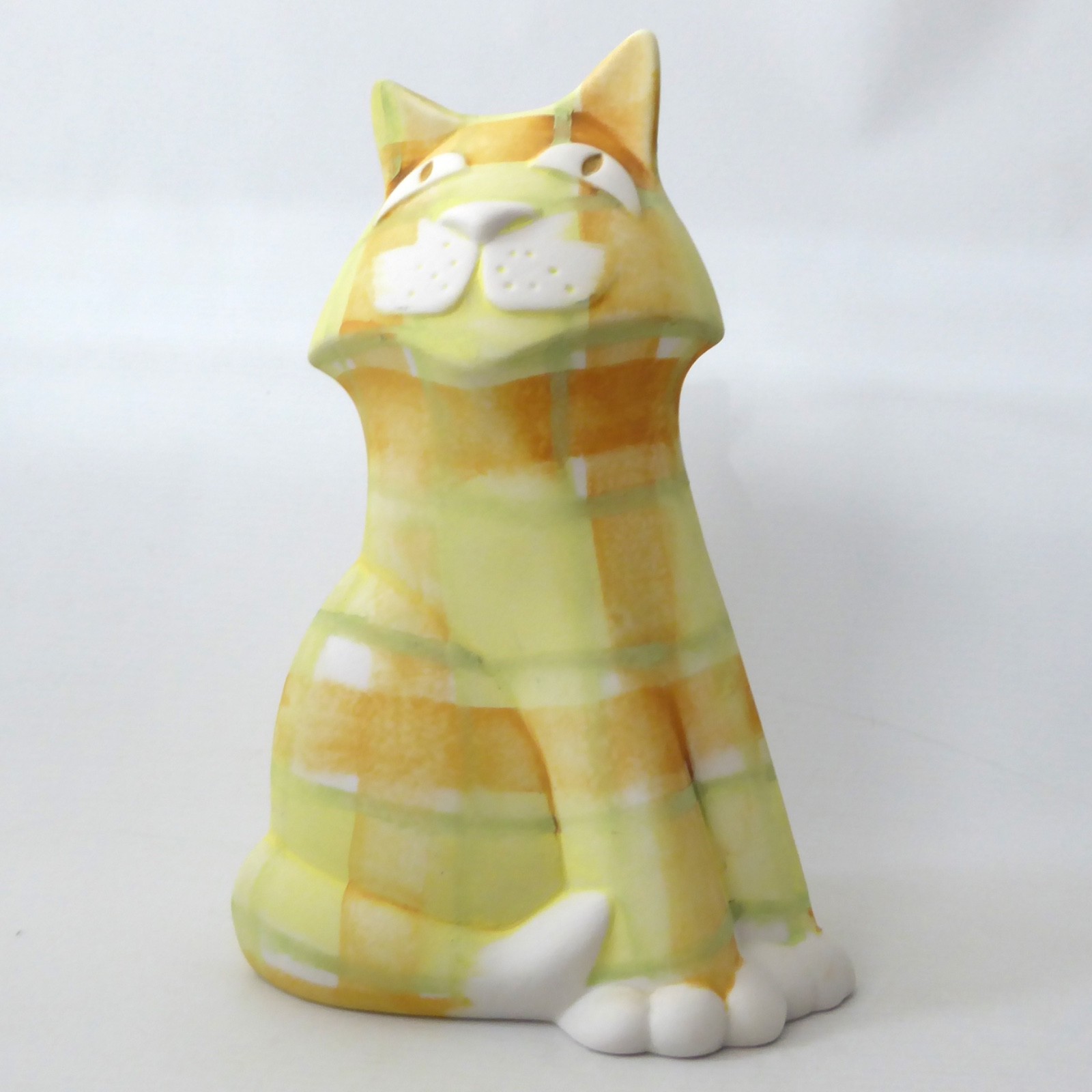 Dalton Pottery Scotland large ceramic cat figurine vase, yellow tartan. 1990s - Image 2