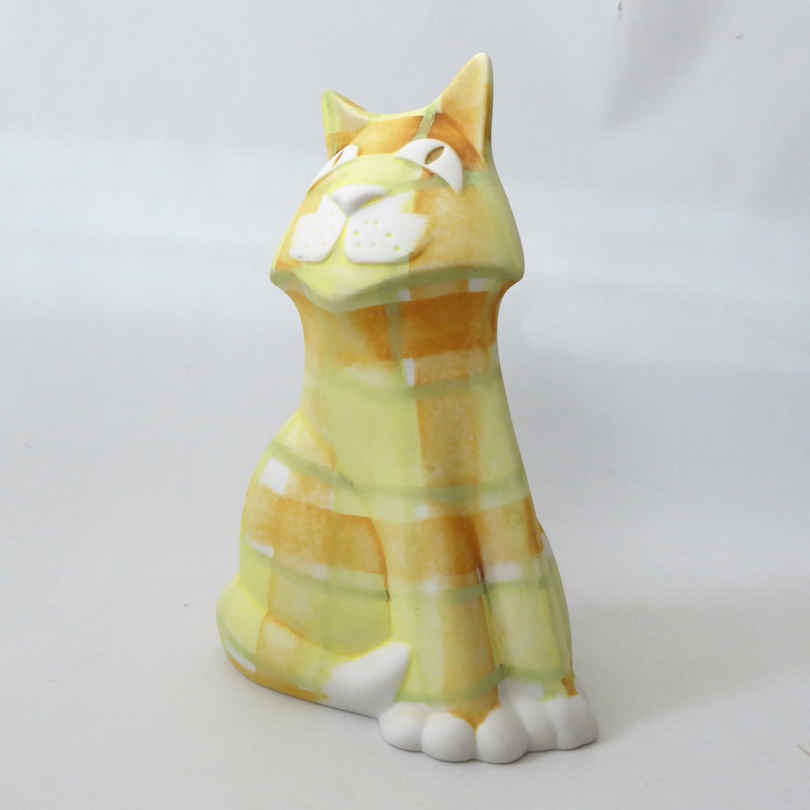 Dalton Pottery Scotland large ceramic cat figurine vase, yellow tartan. 1990s - Image 5