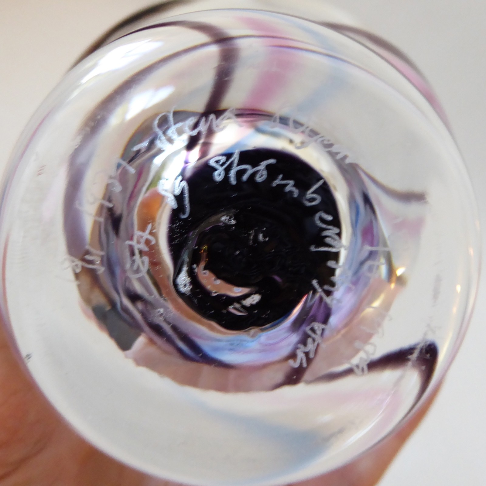 Erik Hoglund for Stromberg art glass signed bowl vase, 50 years of Stena 1989 - Image 11
