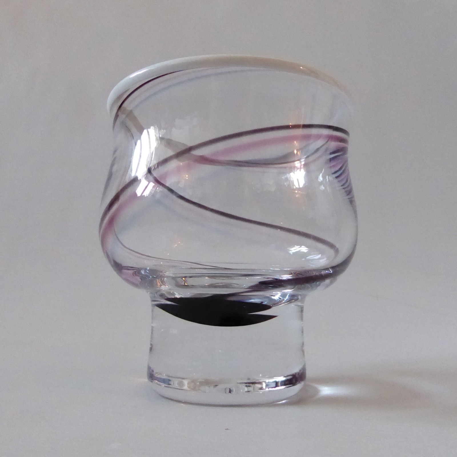 Erik Hoglund for Stromberg art glass signed bowl vase, 50 years of Stena 1989 - Image 2