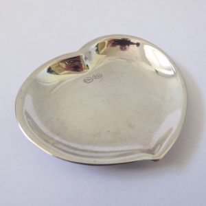 Heart shaped sterling silver 925 13.3 grams small shallow dish bowl, marked C901