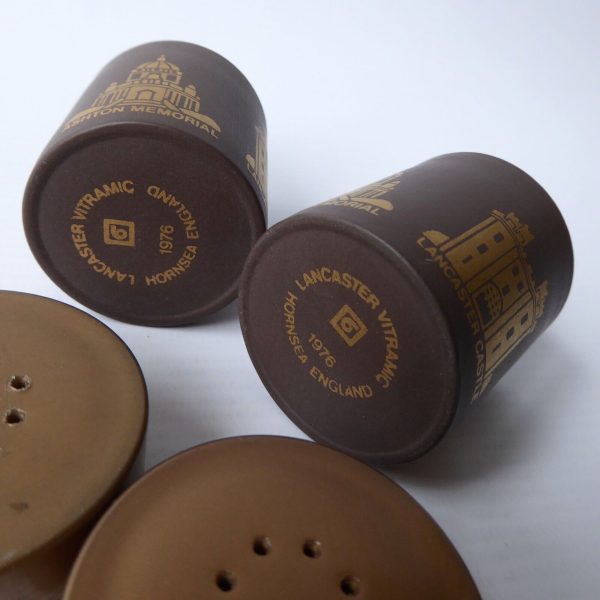 Hornsea salt & pepper pots, shakers. Lancaster castle, Ashton. Vitramic gold '76 - Image 10