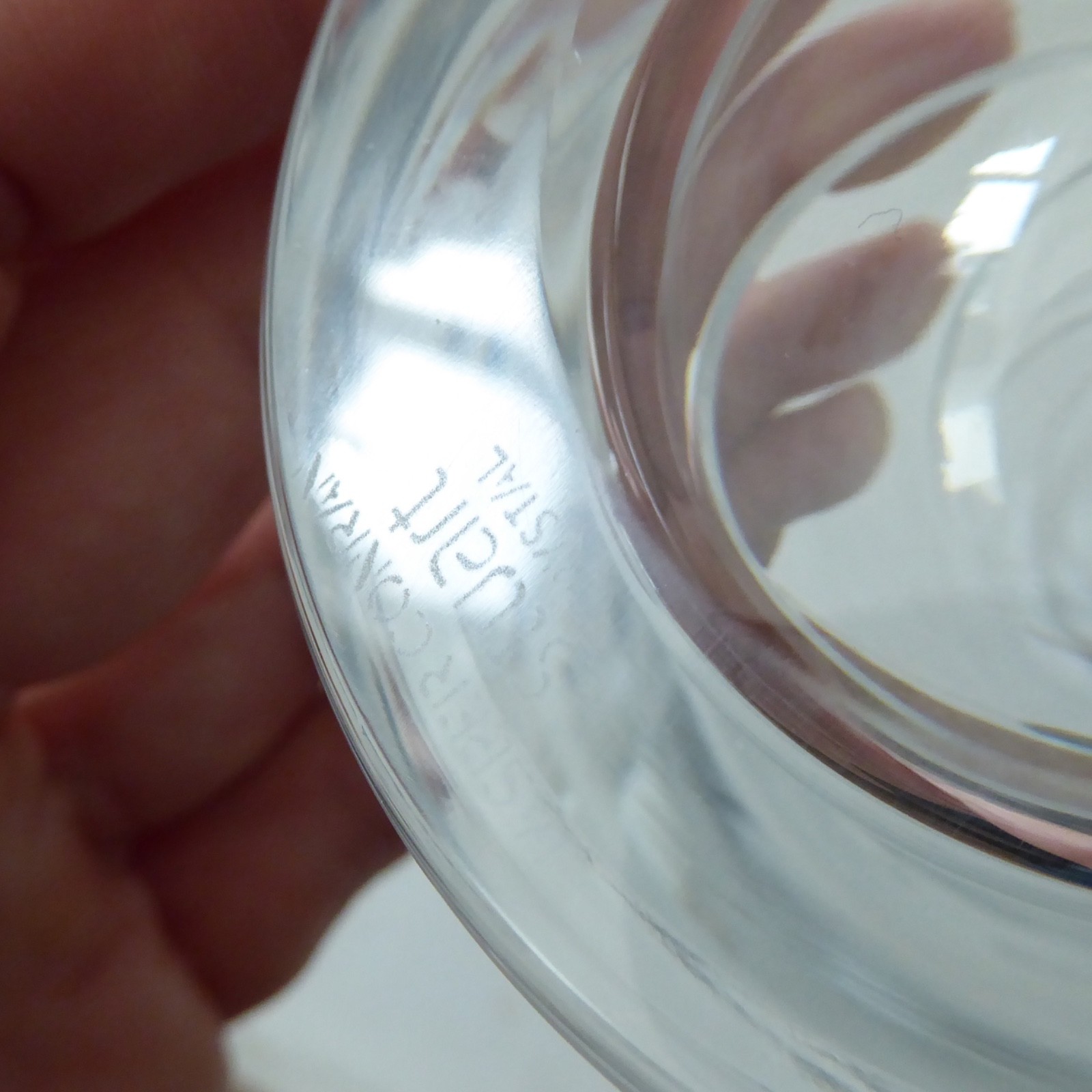Jasper Conran x Stuart Crystal Aura 21cm tapering cut art glass vase. 1999 - Image 11