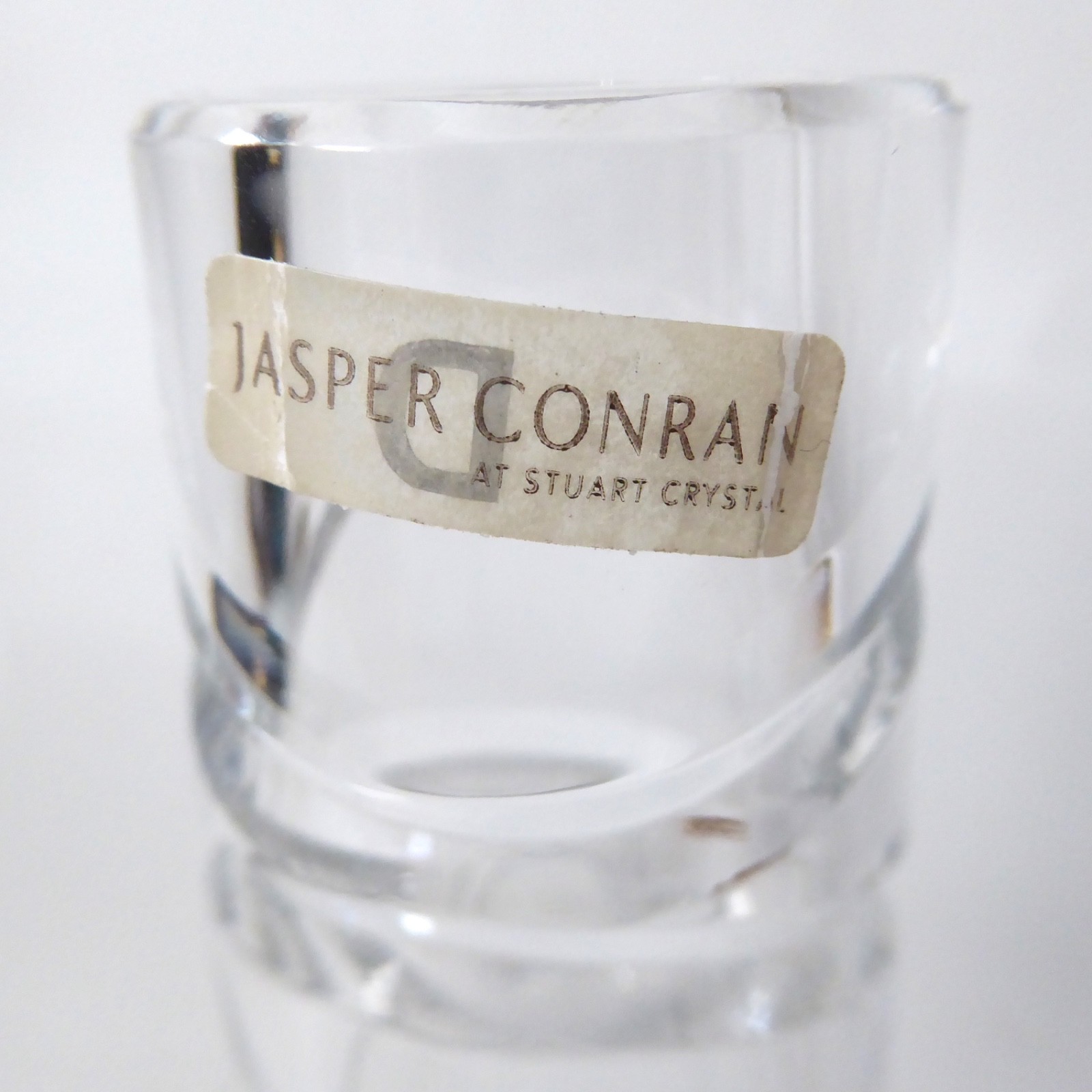 Jasper Conran x Stuart Crystal Aura 21cm tapering cut art glass vase. 1999 - Image 2