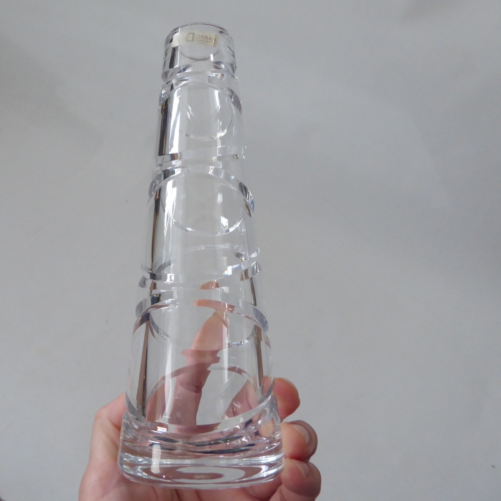 Jasper Conran x Stuart Crystal Aura 21cm tapering cut art glass vase. 1999 - Image 4