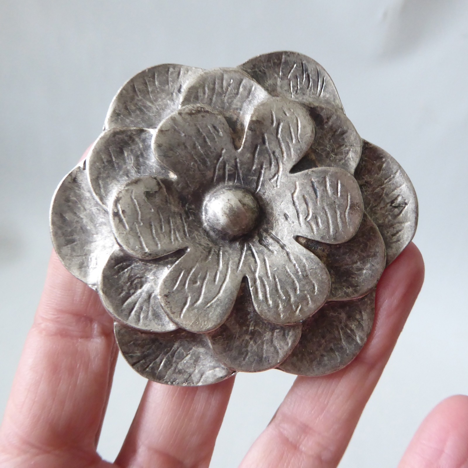 Large pewter flower brooch, retro vintage style. Statement 7cm metal silvery