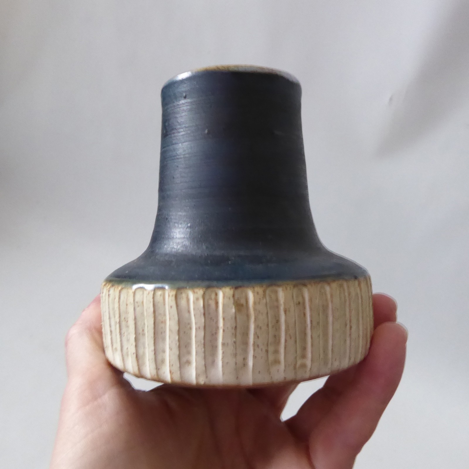 Lenham Pottery studio art vase, black and beige lines handmade artisan retro pot - Image 4