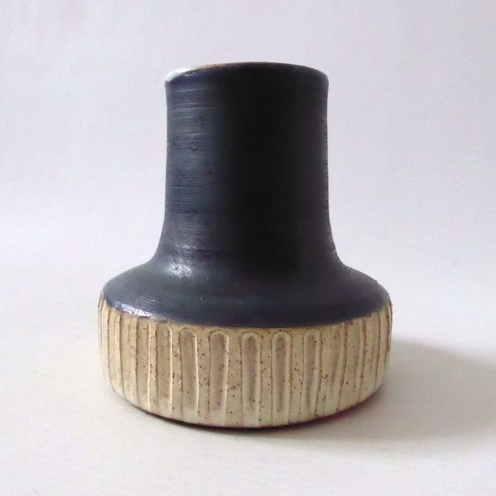 Lenham Pottery studio art vase, black and beige lines handmade artisan retro pot - Image 5