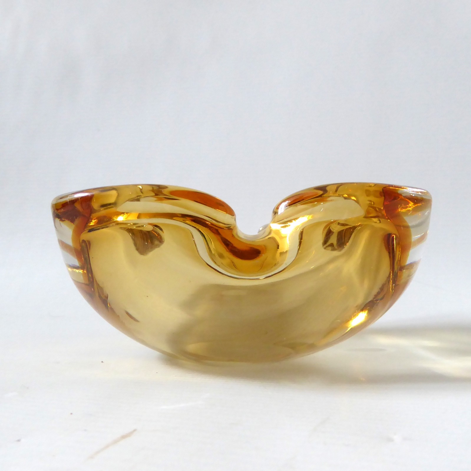 Murano vintage art glass bowl. Amber cased dish ashtray, chunky heavy. 1960s MCM - Image 4