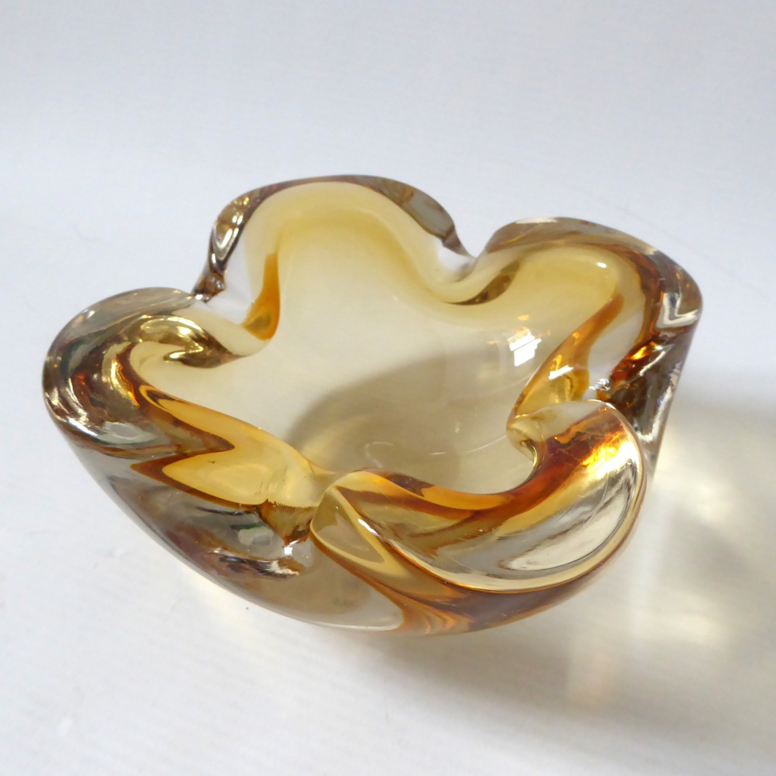 Murano vintage art glass bowl. Amber cased dish ashtray, chunky heavy. 1960s MCM - Image 5