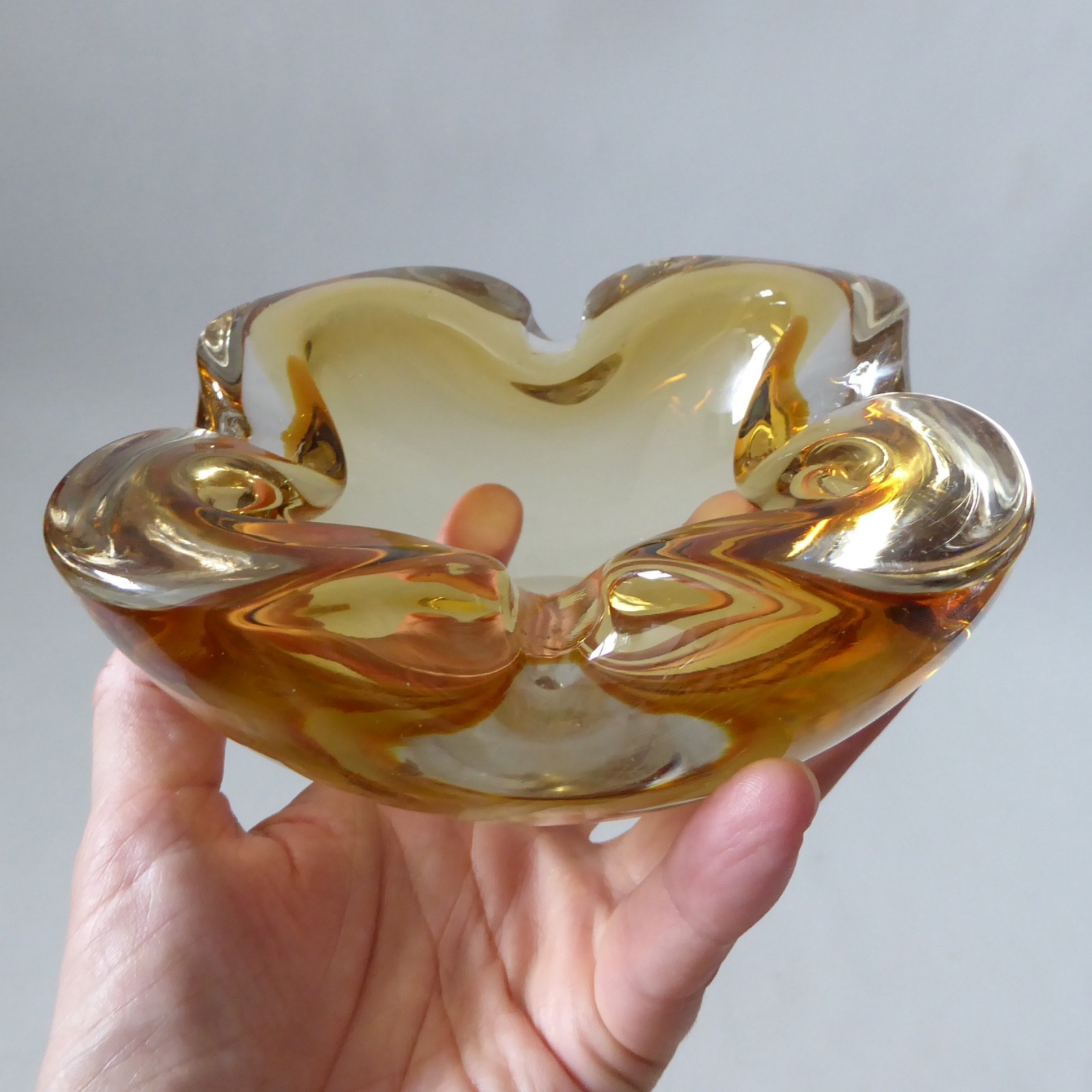 Murano vintage art glass bowl. Amber cased dish ashtray, chunky heavy. 1960s MCM - Image 8