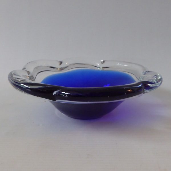 Murano/Scandinavian art glass scalloped bowl, cobalt blue shallow dish. Retro - Image 4