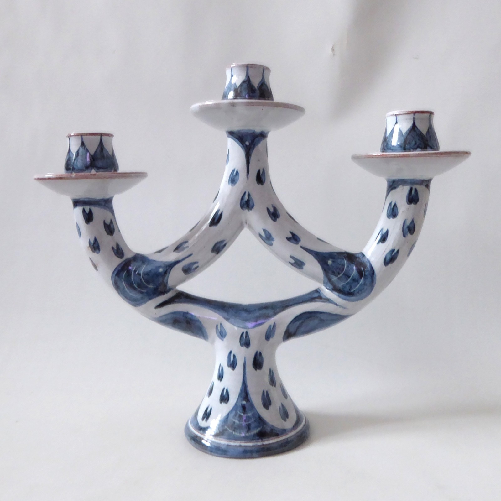 Pat Birks 1987 vintage pottery candlestick three arm candelabra blue white 1980s - Image 3