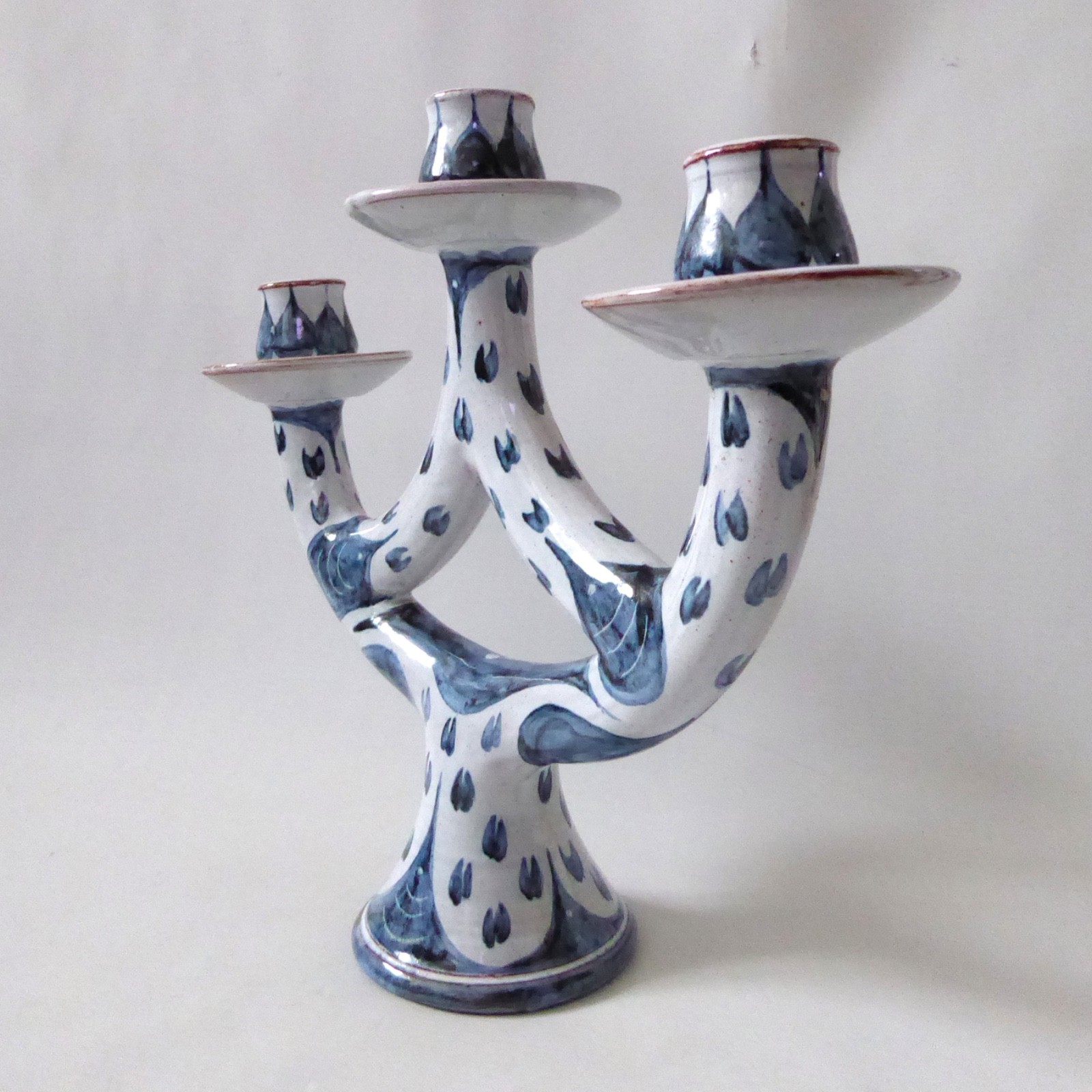 Pat Birks 1987 vintage pottery candlestick three arm candelabra blue white 1980s - Image 4