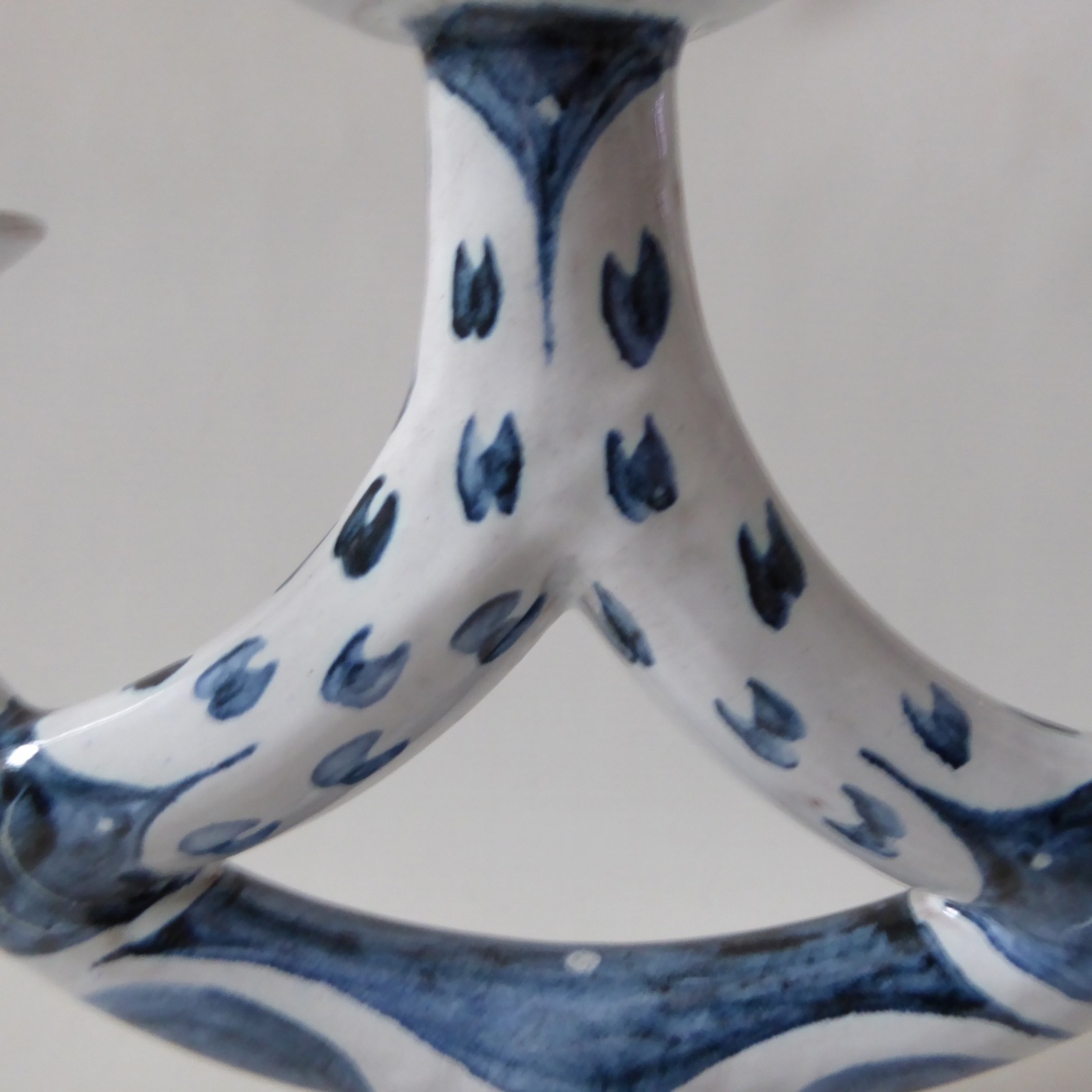 Pat Birks 1987 vintage pottery candlestick three arm candelabra blue white 1980s - Image 7