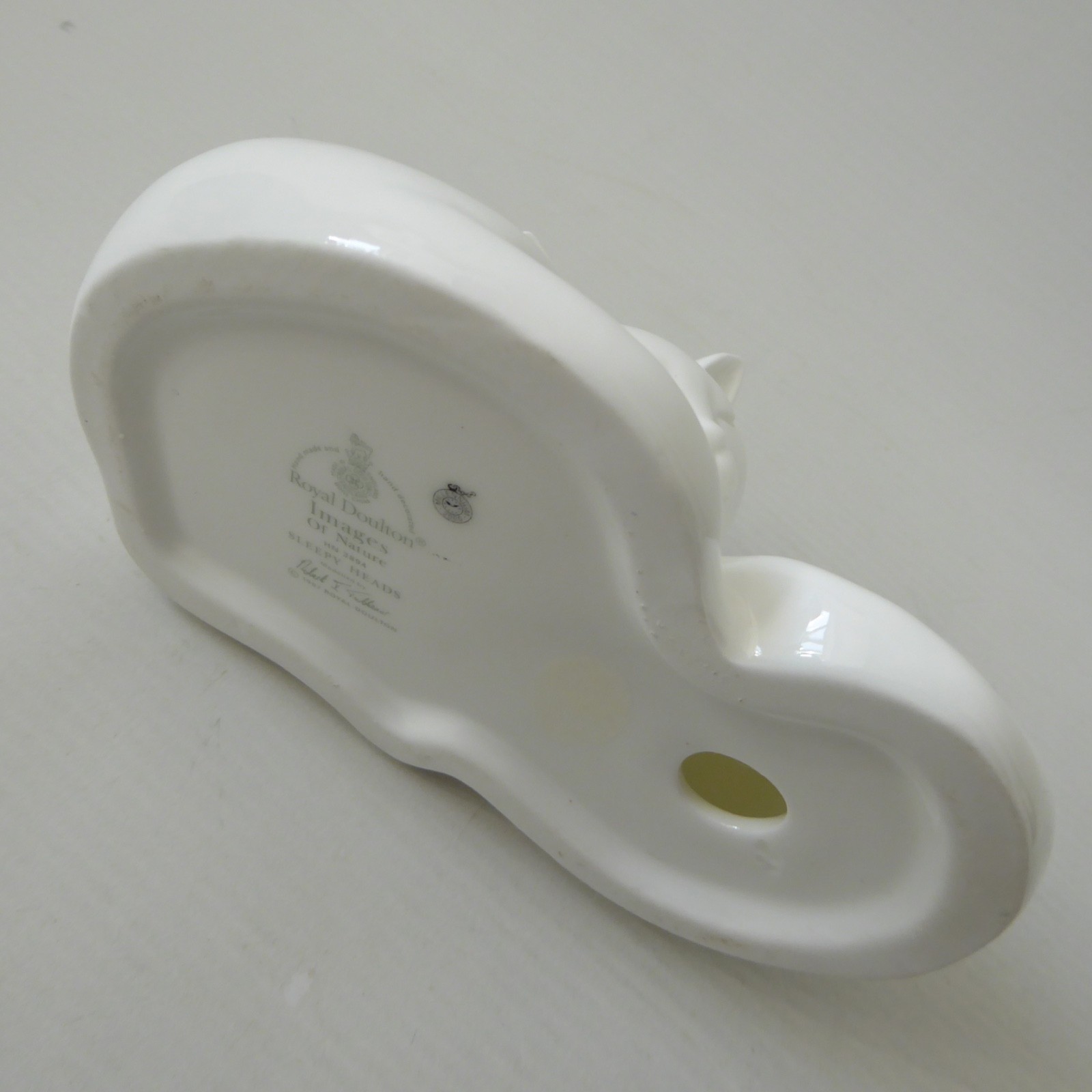 Royal Doulton Sleepy Heads white bone china sleeping cat figurines 1997, 3894 - Image 11
