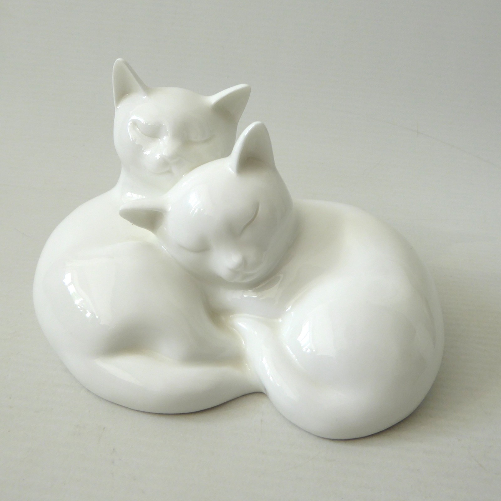 Royal Doulton Sleepy Heads white bone china sleeping cat figurines 1997, 3894 - Image 10