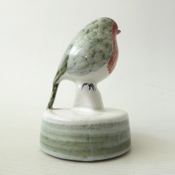 Rye Pottery vintage Robin bird figurine. 1960s hand painted clay ornament statue - Image 6