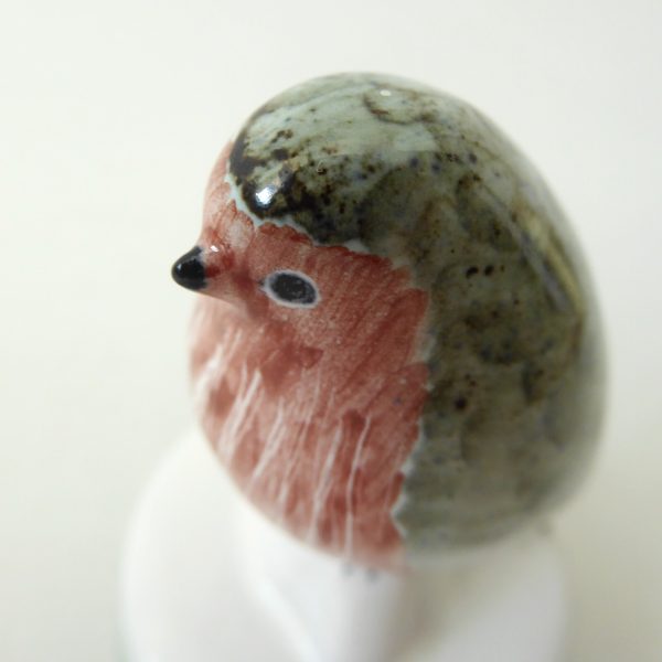 Rye Pottery vintage Robin bird figurine. 1960s hand painted clay ornament statue - Image 8
