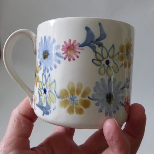 Rye Pottery vintage hand painted flower mug cup. 1970s pretty retro blue pastels - Image 9