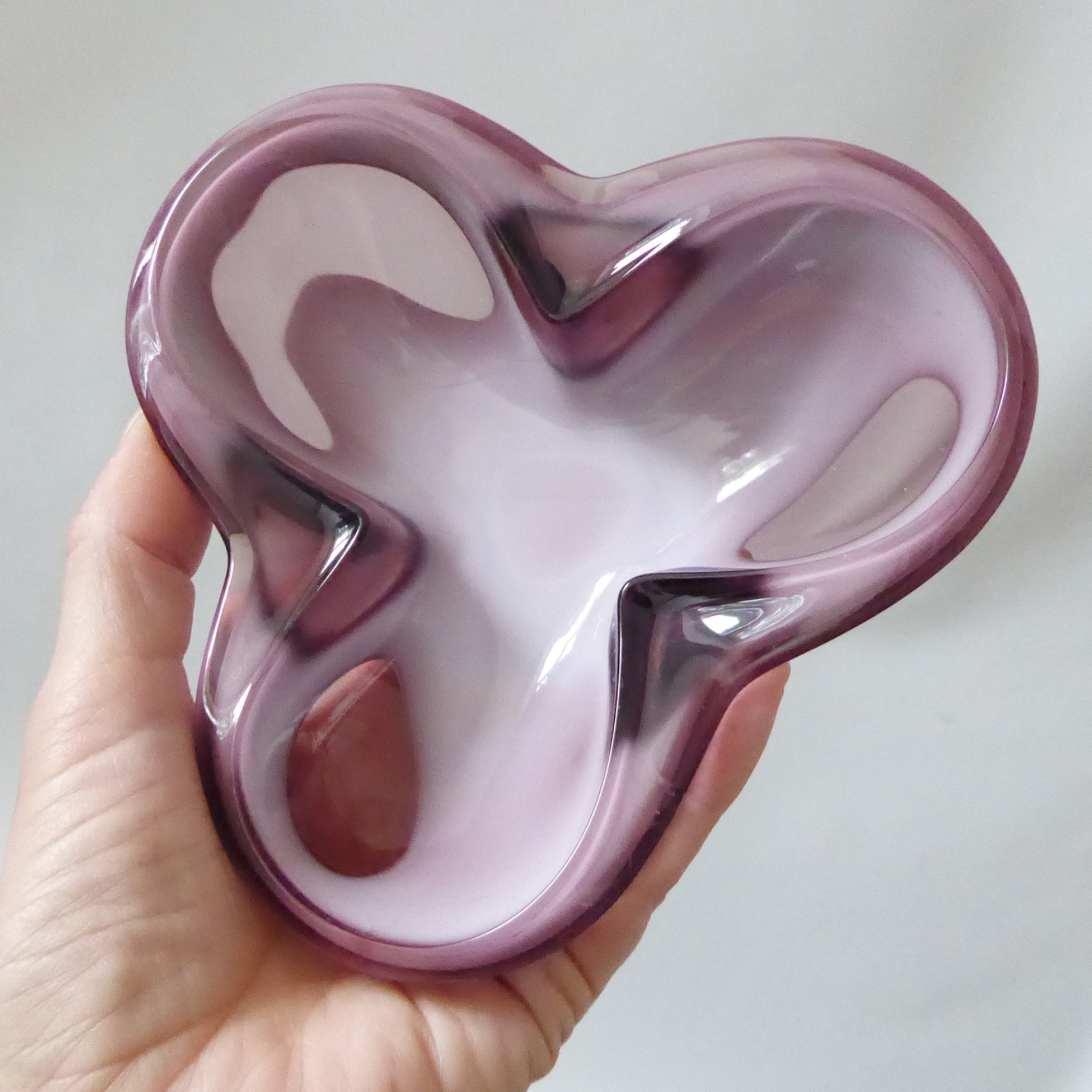 Sasaki Japan art glass tri dish bowl ashtray, mauve purple vintage retro 1970s - Image 3