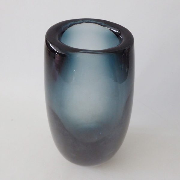 Vintage 1960s Whitefriars 9653 9.5" Indigo art glass vase, tall ovoid mid centur - Image 8