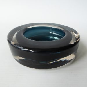 Vintage 1960s Whitefriars 9665 Indigo blue cased art glass bowl dish 4.5" Baxter