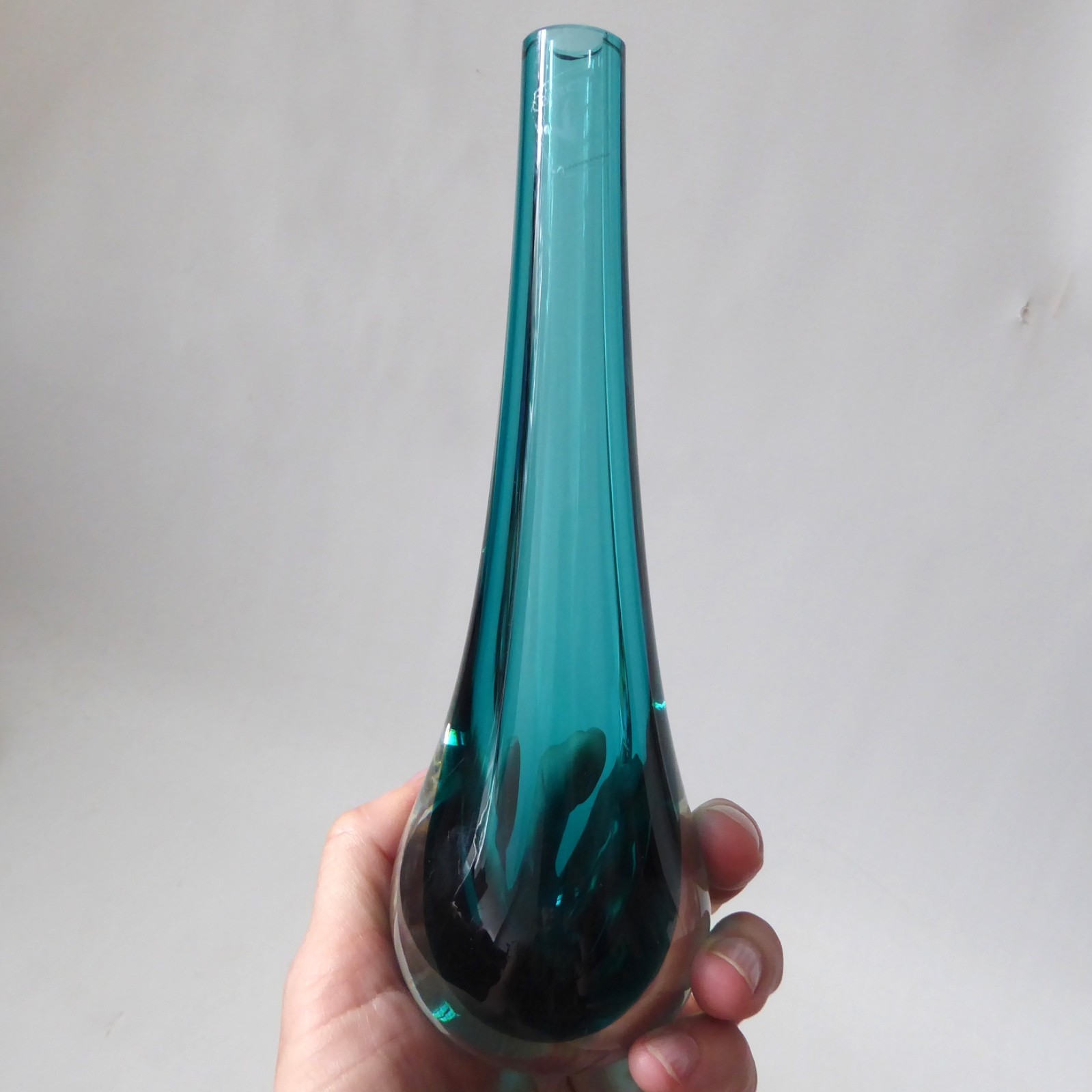 Vintage 1990s Caithness art glass vase, Stroma 4022. Kingfisher blue green cased - Image 5