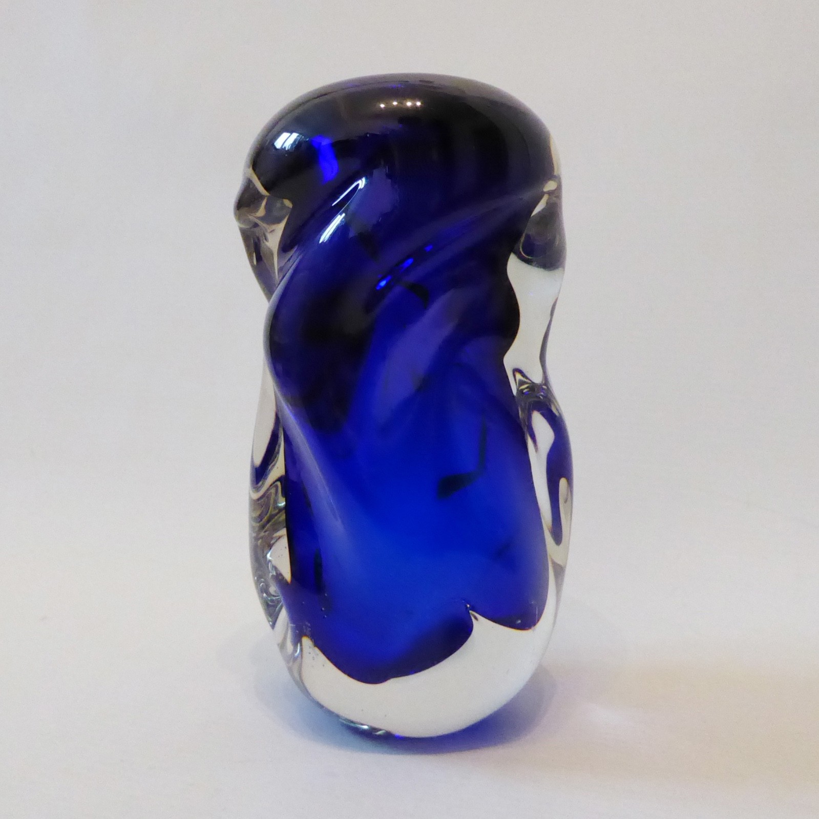 Vintage Czech Bohemian art glass knobbly vase, deep blue cased. 1960s, Beranek - Image 3